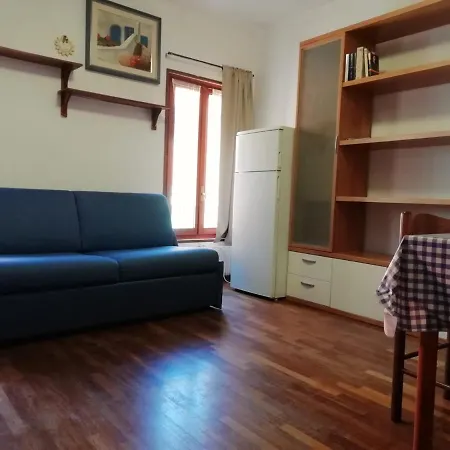 Re Lear Apartment