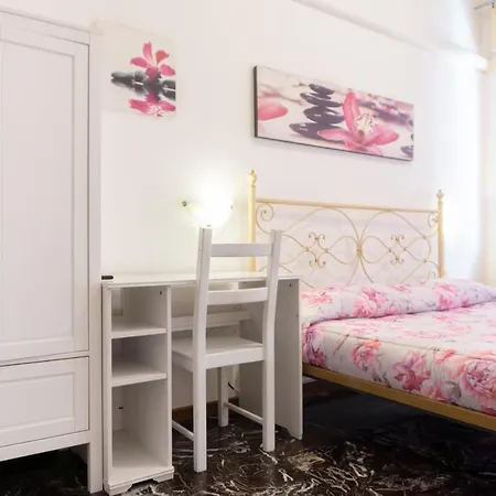 Re Lear Apartment