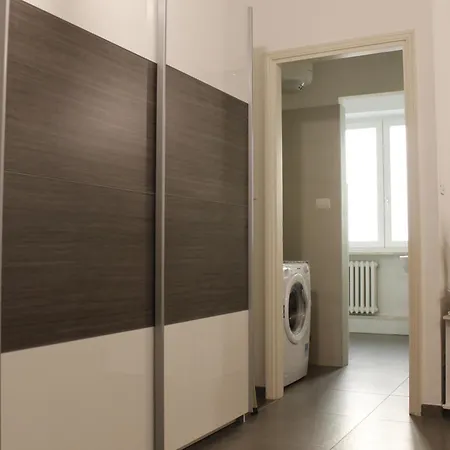 Re Lear Apartment *